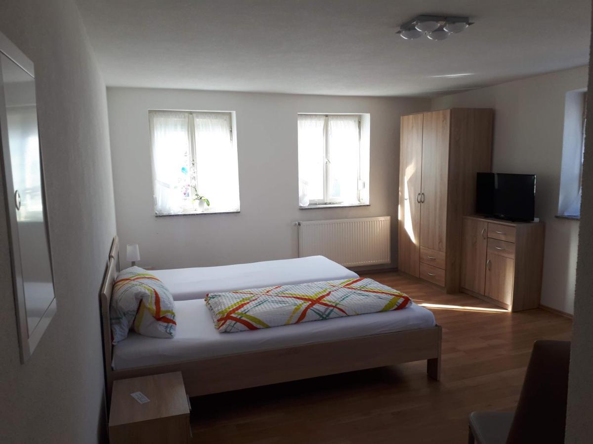 Monteurhotel B27 ロットヴァイル エクステリア 写真